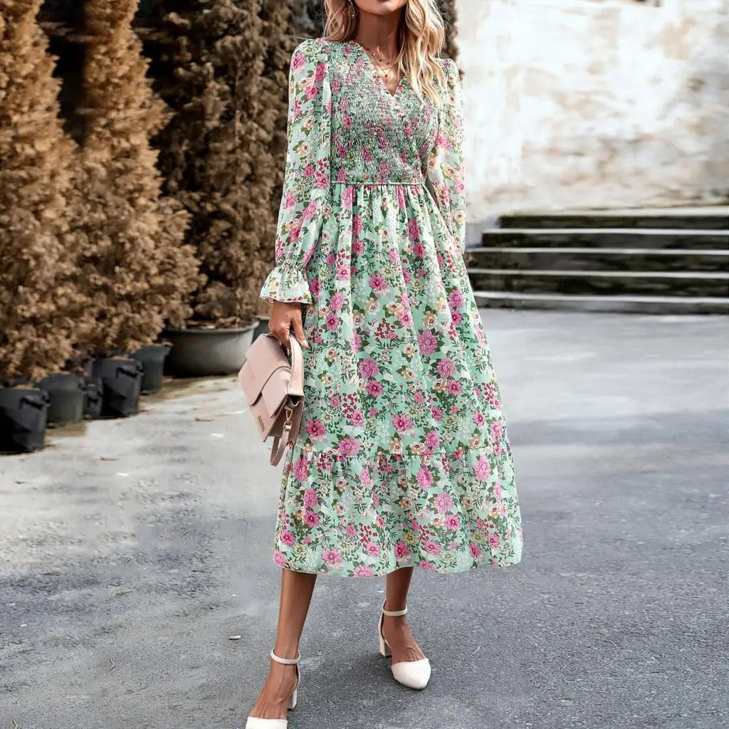 Savannah – V-Neck Floral Lantern Sleeve Dress